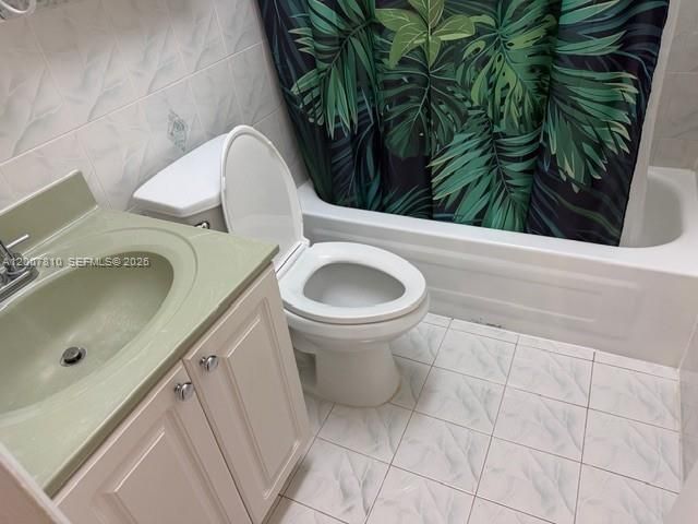 709 Curtiss Pkwy , Unit 20, Miami Springs, FL 33166 Photo
