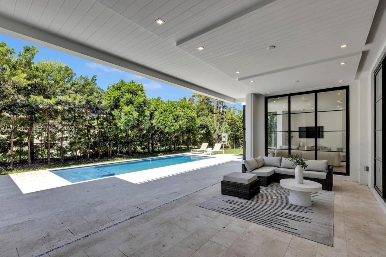 1220 S Alhambra Cir, Coral Gables, FL 33146 Photo