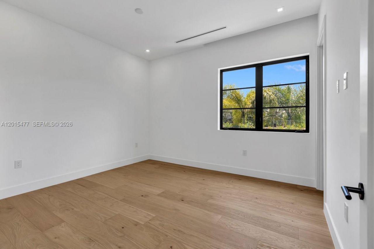 1220 S Alhambra Cir, Coral Gables, FL 33146 Photo