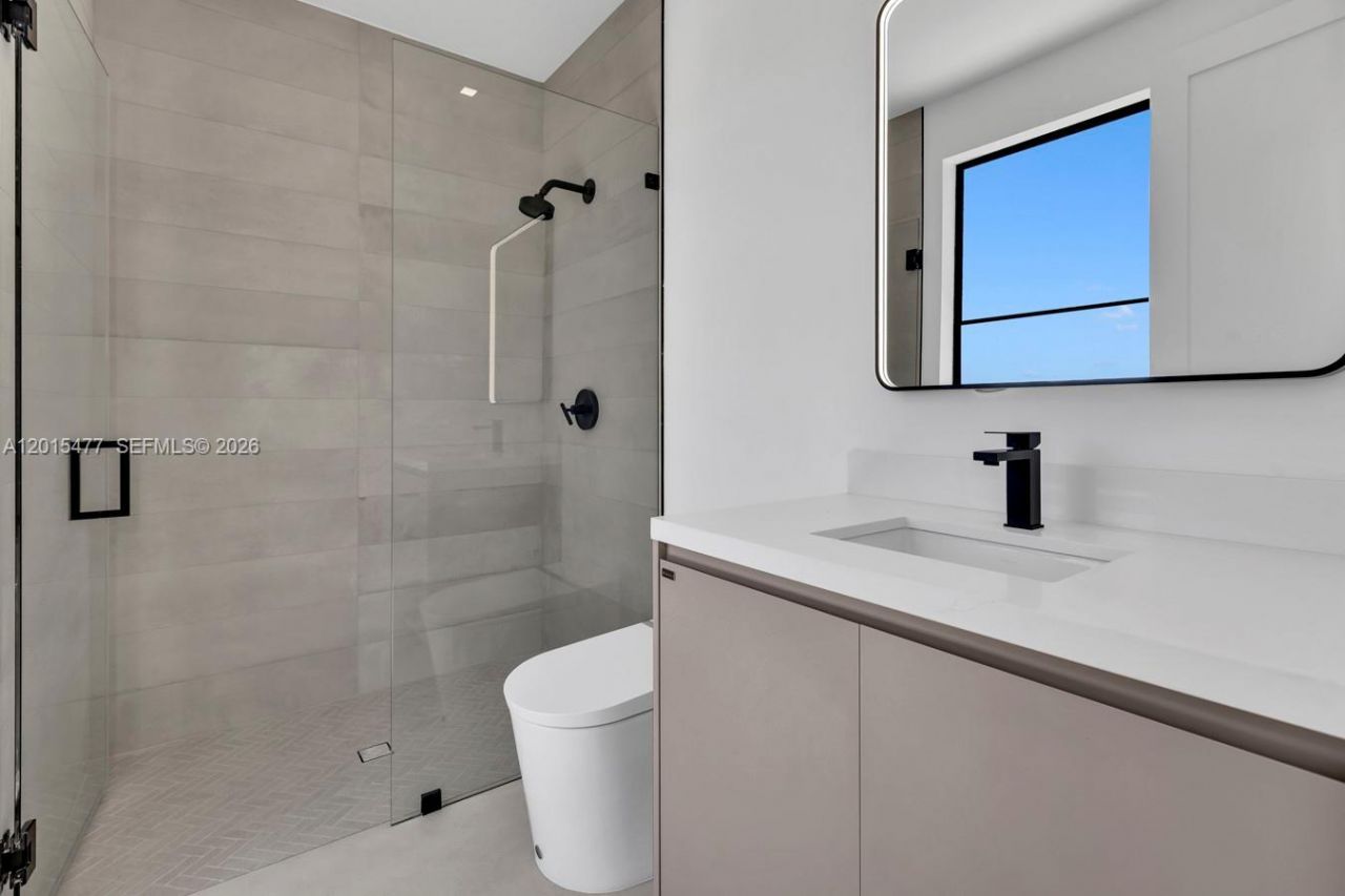 1220 S Alhambra Cir, Coral Gables, FL 33146 Photo