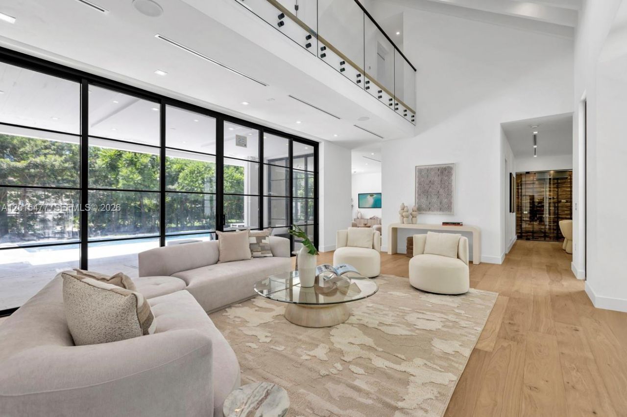 1220 S Alhambra Cir, Coral Gables, FL 33146 Photo