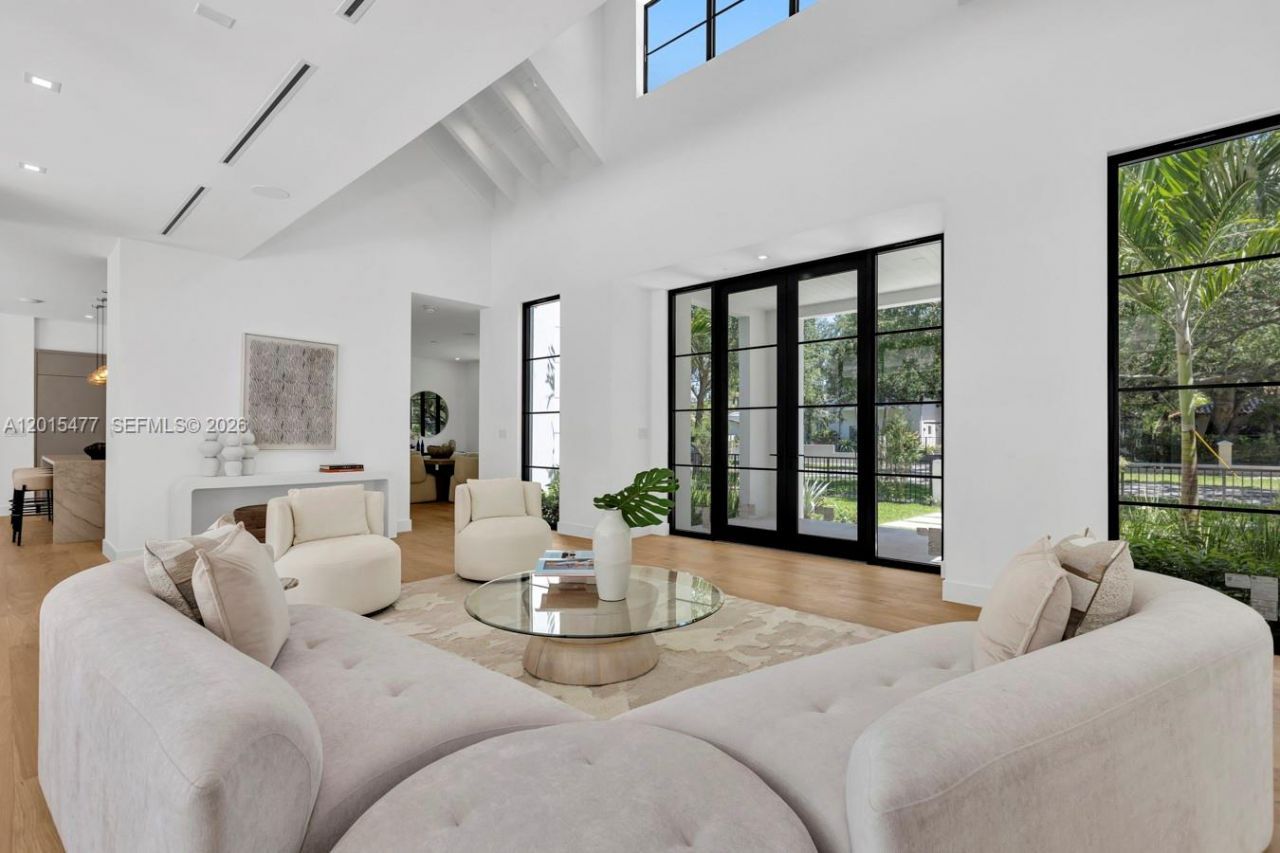 1220 S Alhambra Cir, Coral Gables, FL 33146 Photo