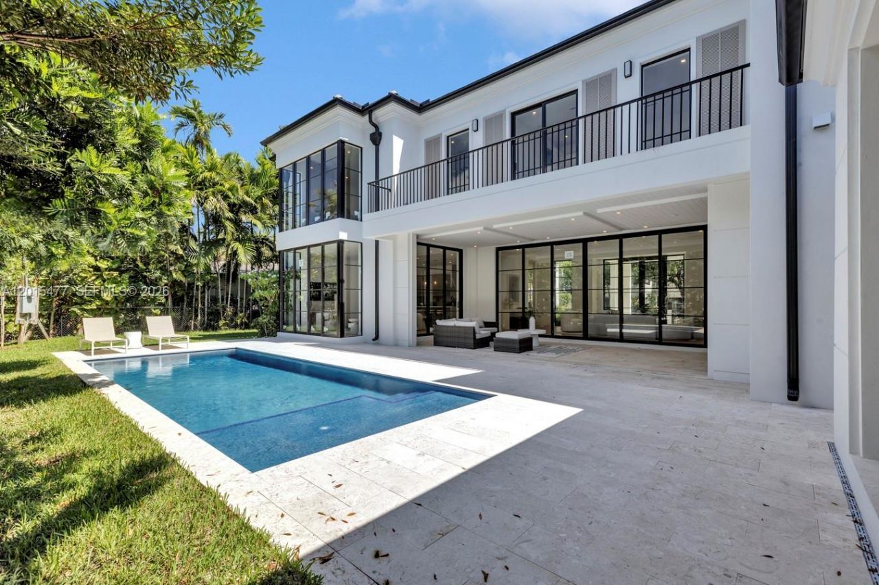 1220 S Alhambra Cir, Coral Gables, FL 33146 Photo