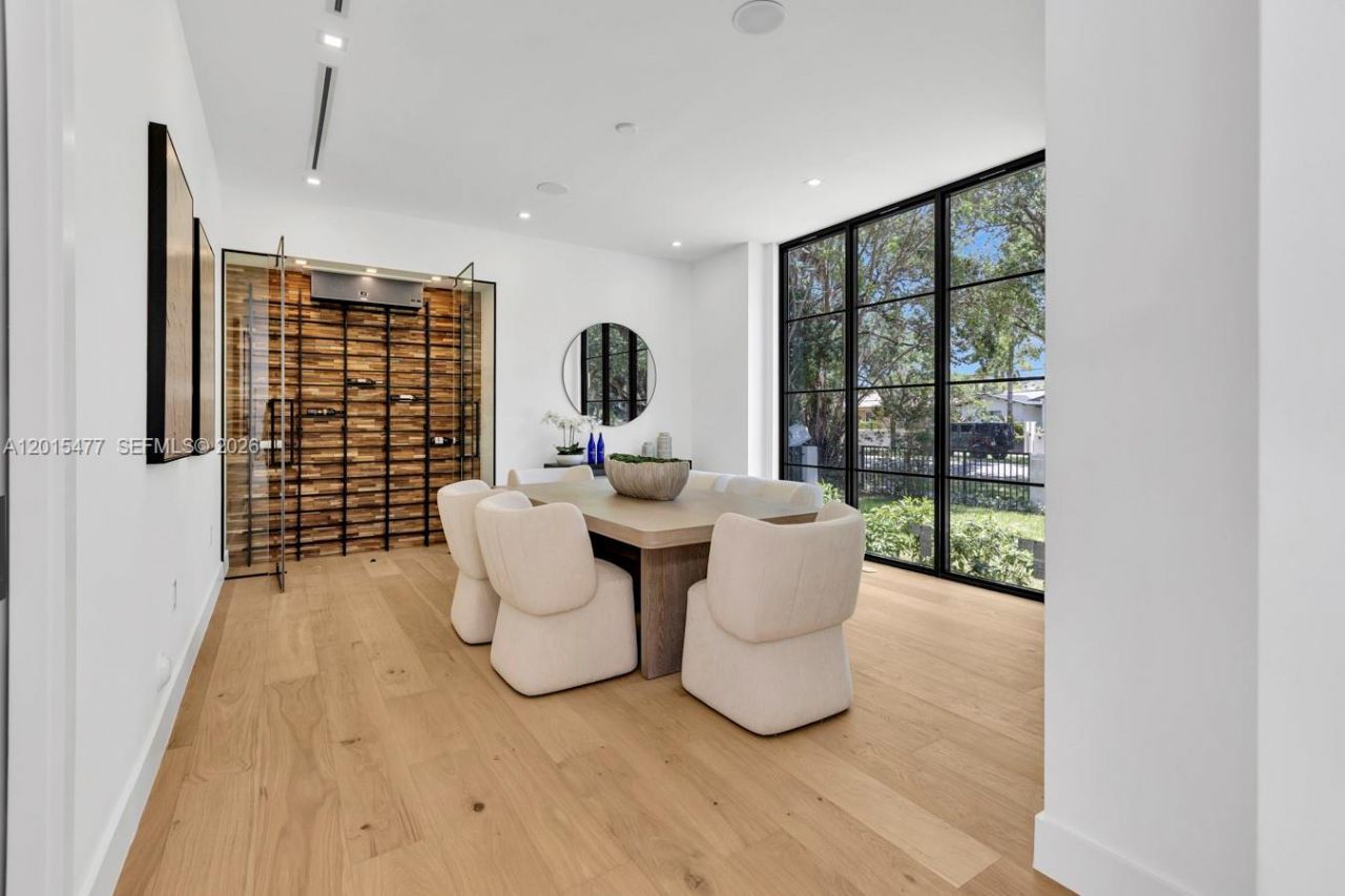 1220 S Alhambra Cir, Coral Gables, FL 33146 Photo