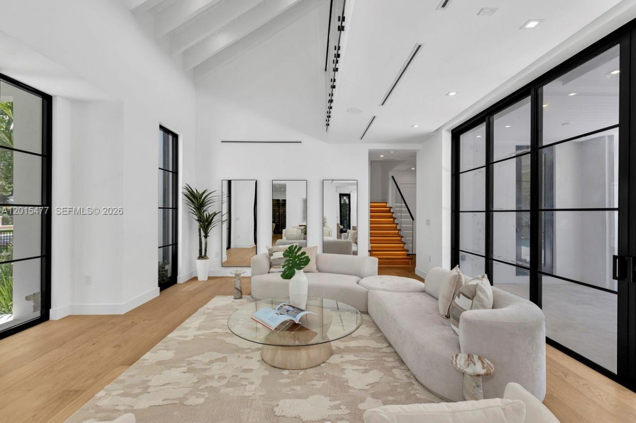 1220 S Alhambra Cir, Coral Gables, FL 33146 Photo