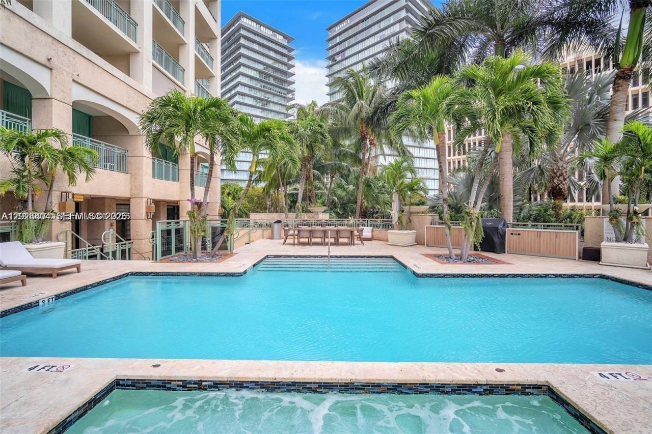 3400 SW 27th Ave , Unit 1105, Miami, FL 33133 Photo