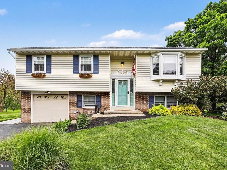 2280 Bob White Lane, Lancaster, PA 17601 Main Photo