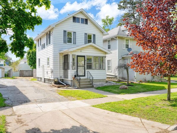 428 Bates Street, Jackson, MI 49202