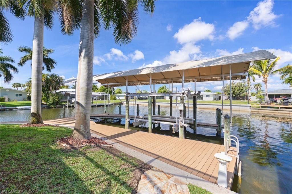 1412 Windsor Ct, Cape Coral, FL 33904 Photo