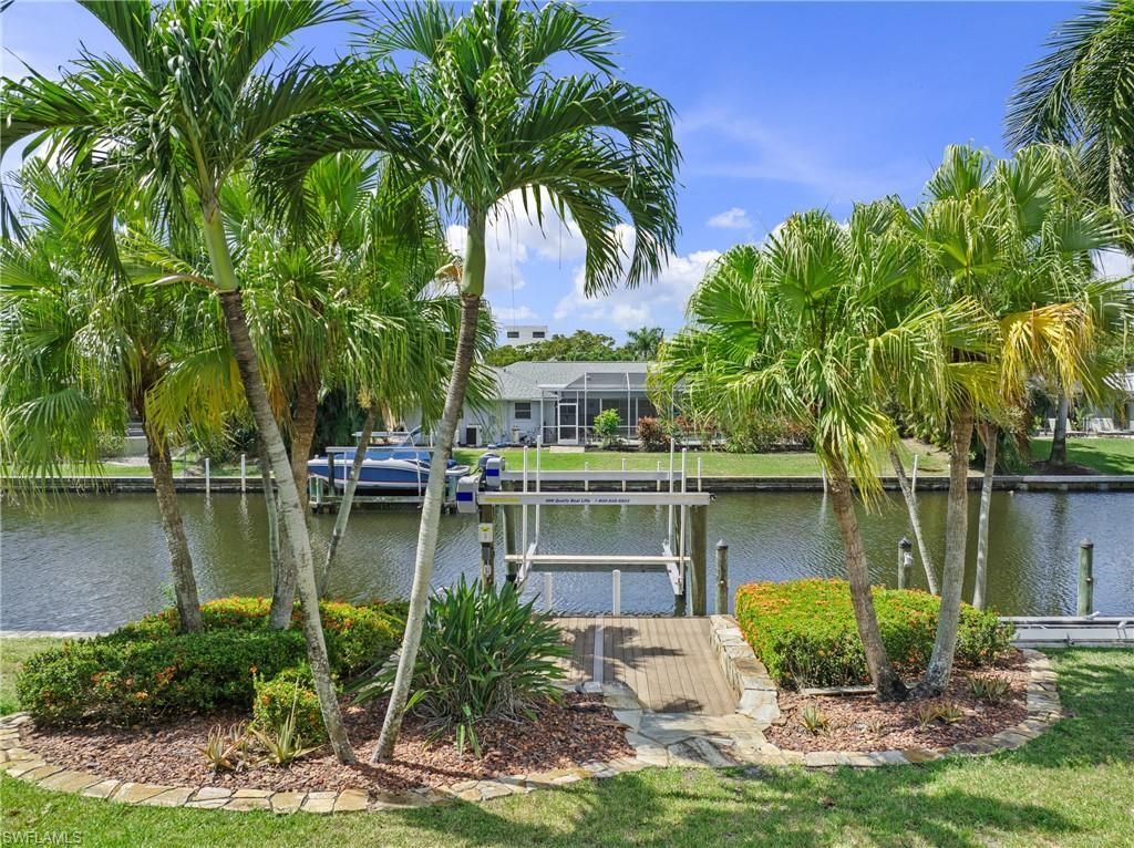 1412 Windsor Ct, Cape Coral, FL 33904 Photo