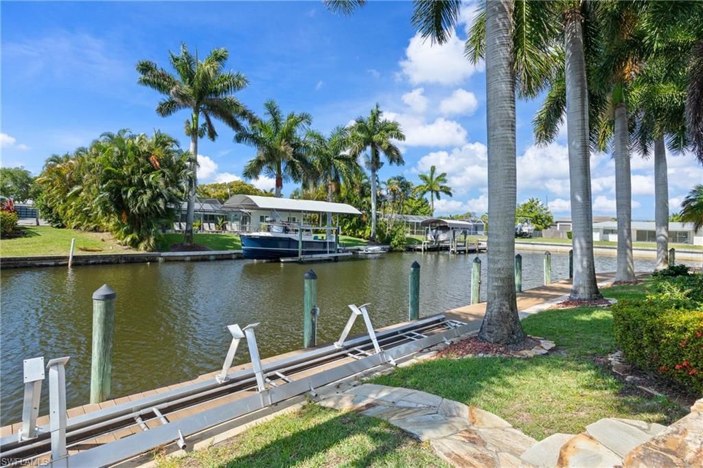 1412 Windsor Ct, Cape Coral, FL 33904 Photo