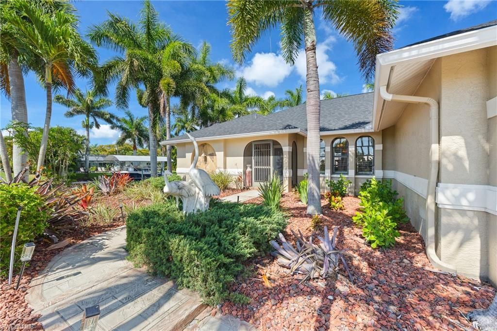 1412 Windsor Ct, Cape Coral, FL 33904 Photo