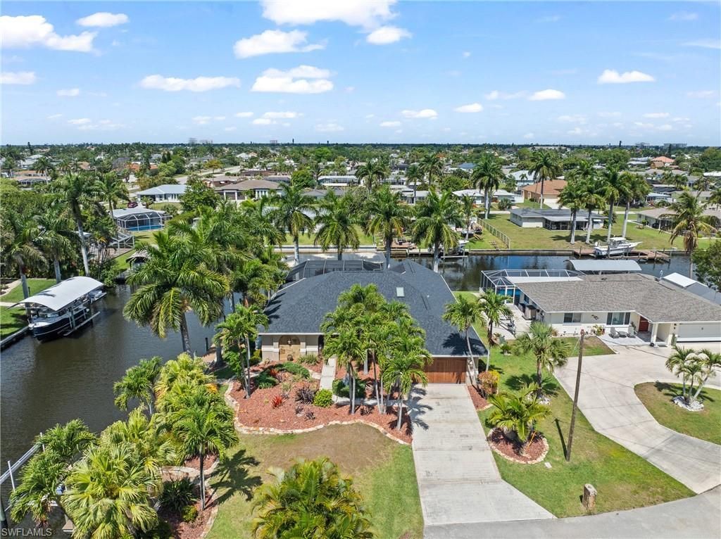 1412 Windsor Ct, Cape Coral, FL 33904 Photo