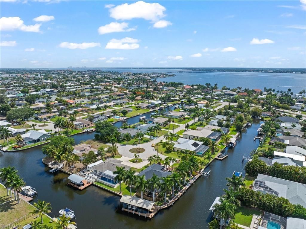 1412 Windsor Ct, Cape Coral, FL 33904 Photo