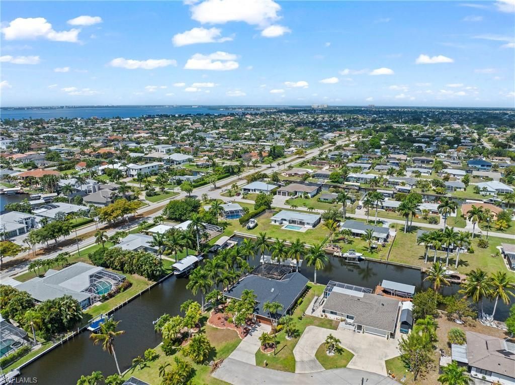 1412 Windsor Ct, Cape Coral, FL 33904 Photo