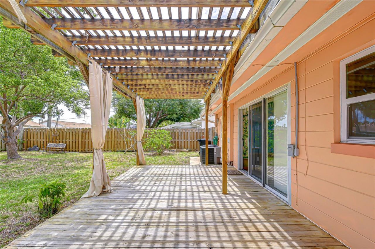 6710 35th Terrace N, Saint Petersburg, FL 33710 Photo