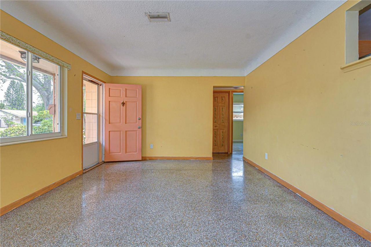 6710 35th Terrace N, Saint Petersburg, FL 33710 Photo