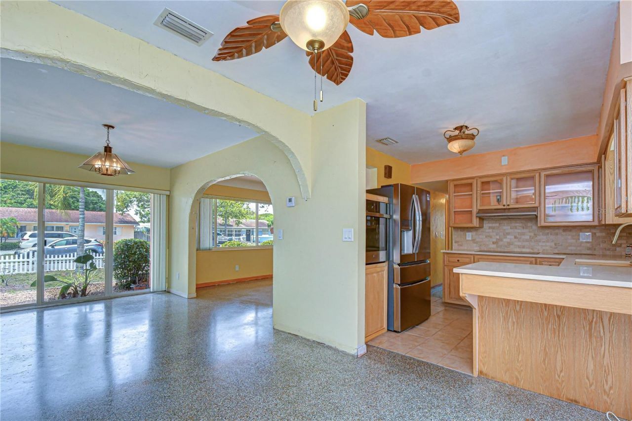 6710 35th Terrace N, Saint Petersburg, FL 33710 Photo