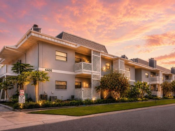 4405 W FAIR OAKS AVENUE, Unit 18, TAMPA, FL 33611