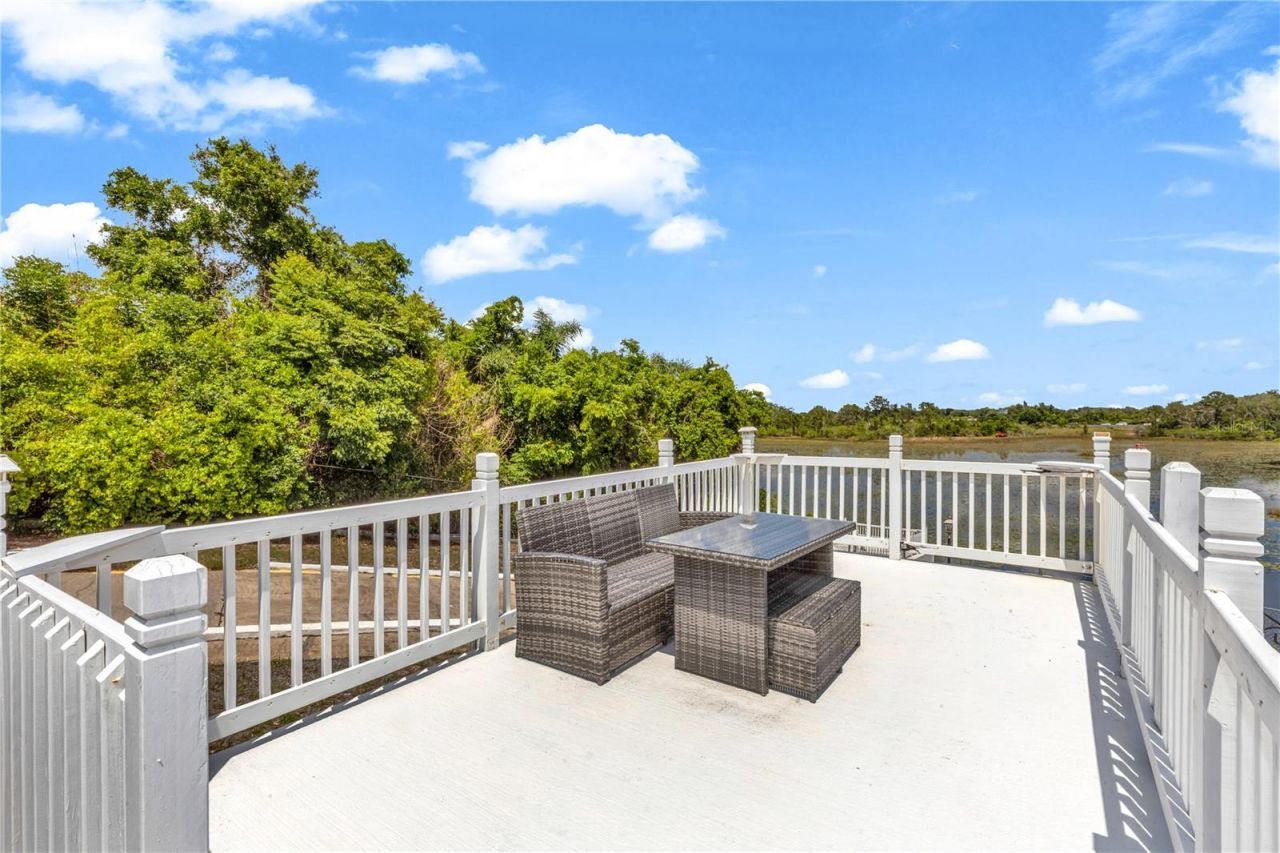 1585 S Carpenter Road, Titusville, FL 32796 Photo