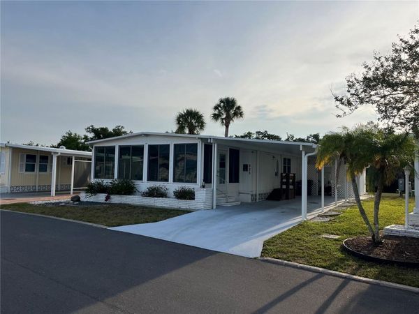 825 JOLANDA CIRCLE , VENICE, FL 34285
