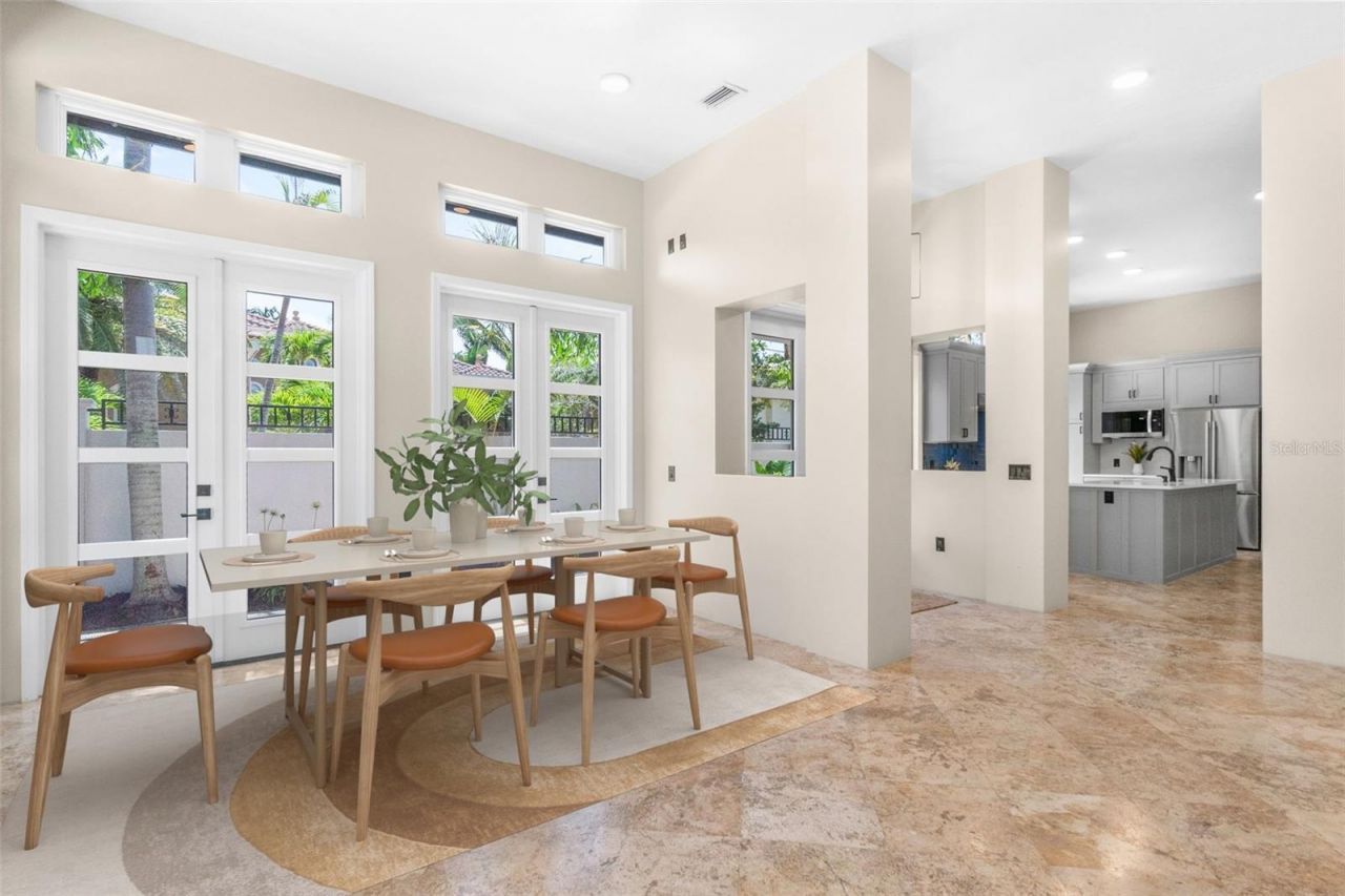 324 Siesta Drive, Sarasota, FL 34242 Photo