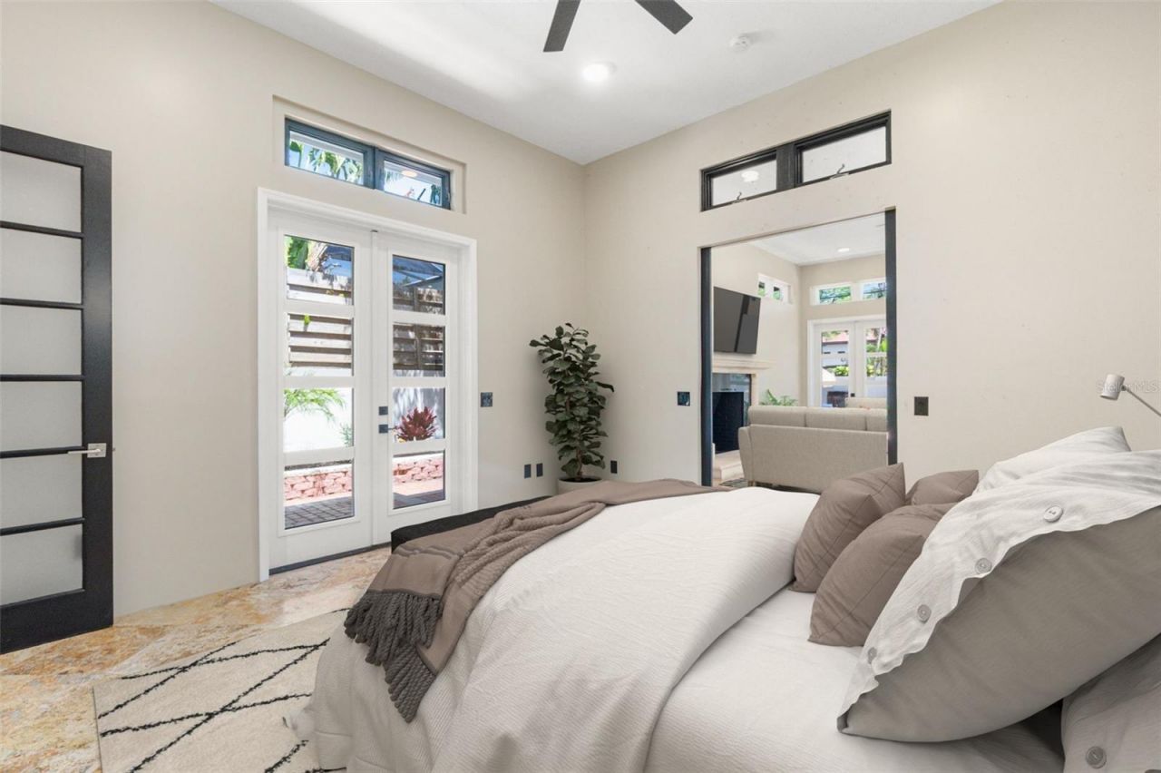 324 Siesta Drive, Sarasota, FL 34242 Photo