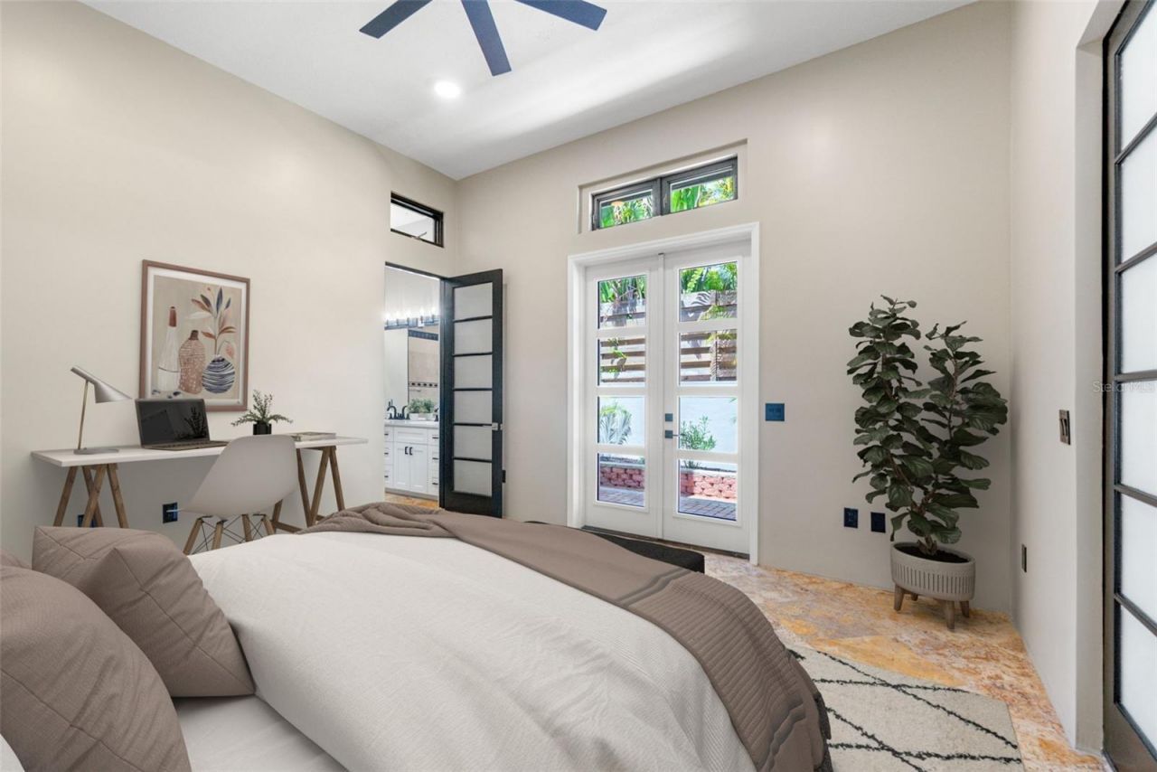 324 Siesta Drive, Sarasota, FL 34242 Photo