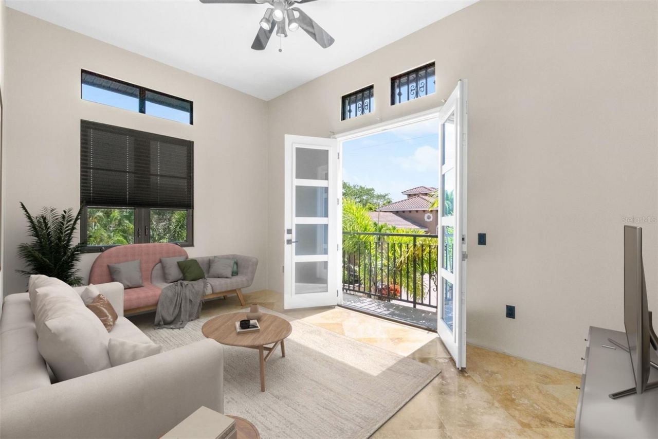 324 Siesta Drive, Sarasota, FL 34242 Photo