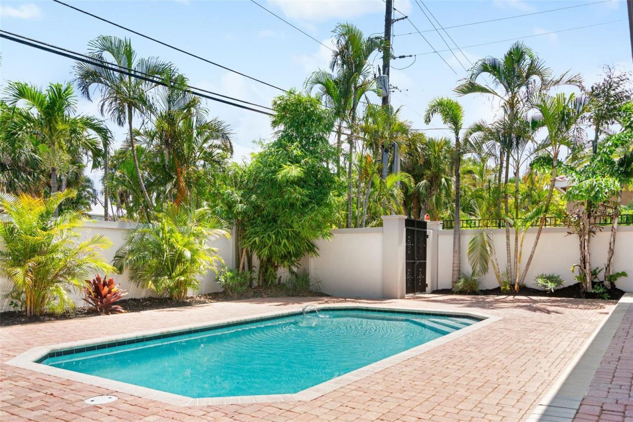324 Siesta Drive, Sarasota, FL 34242 Photo