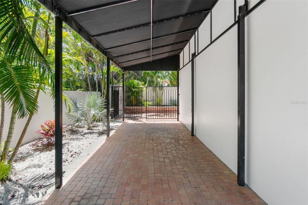 324 Siesta Drive, Sarasota, FL 34242 Photo