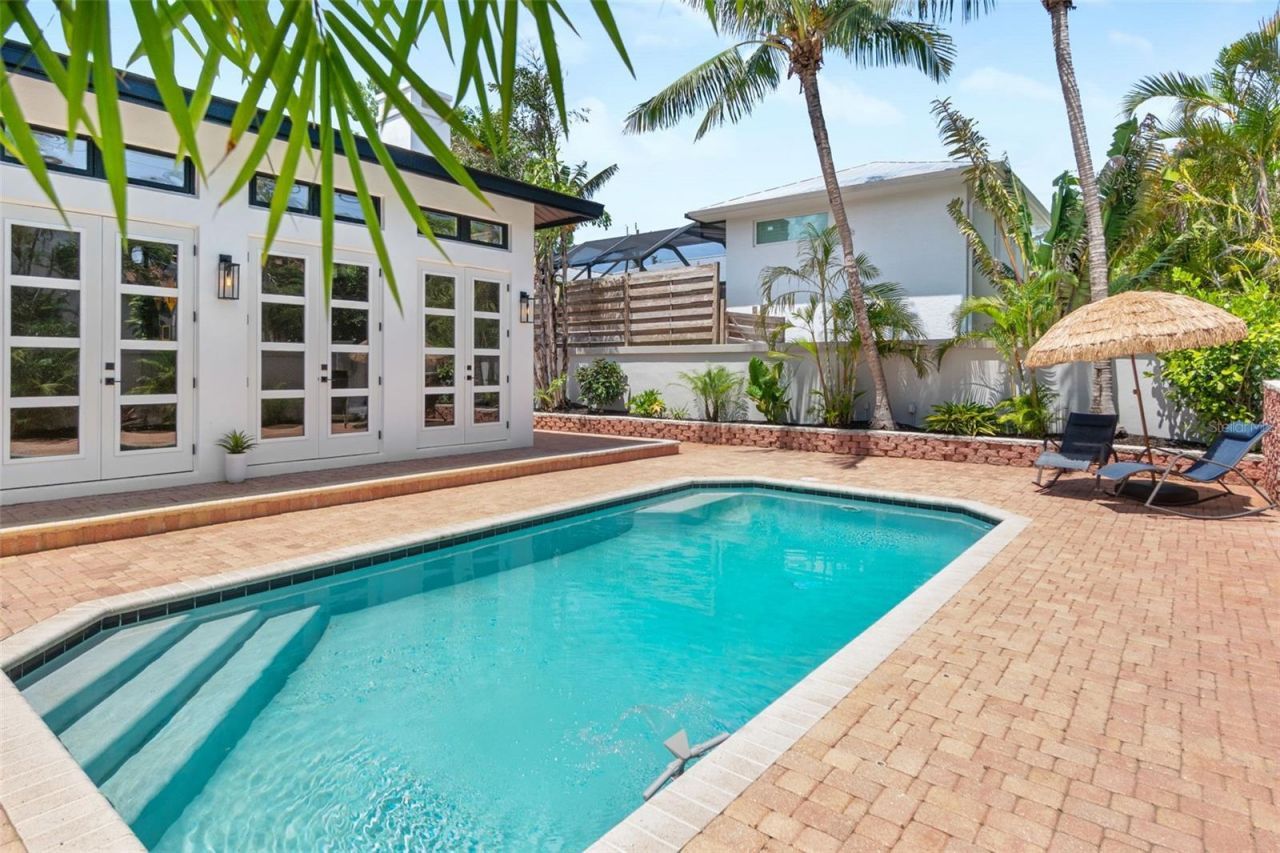 324 Siesta Drive, Sarasota, FL 34242 Photo