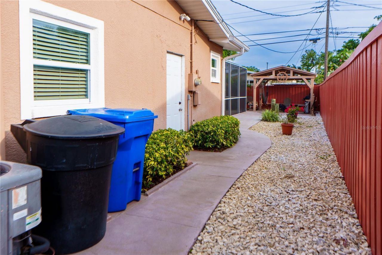 4350 37th Avenue N, Saint Petersburg, FL 33713 Photo