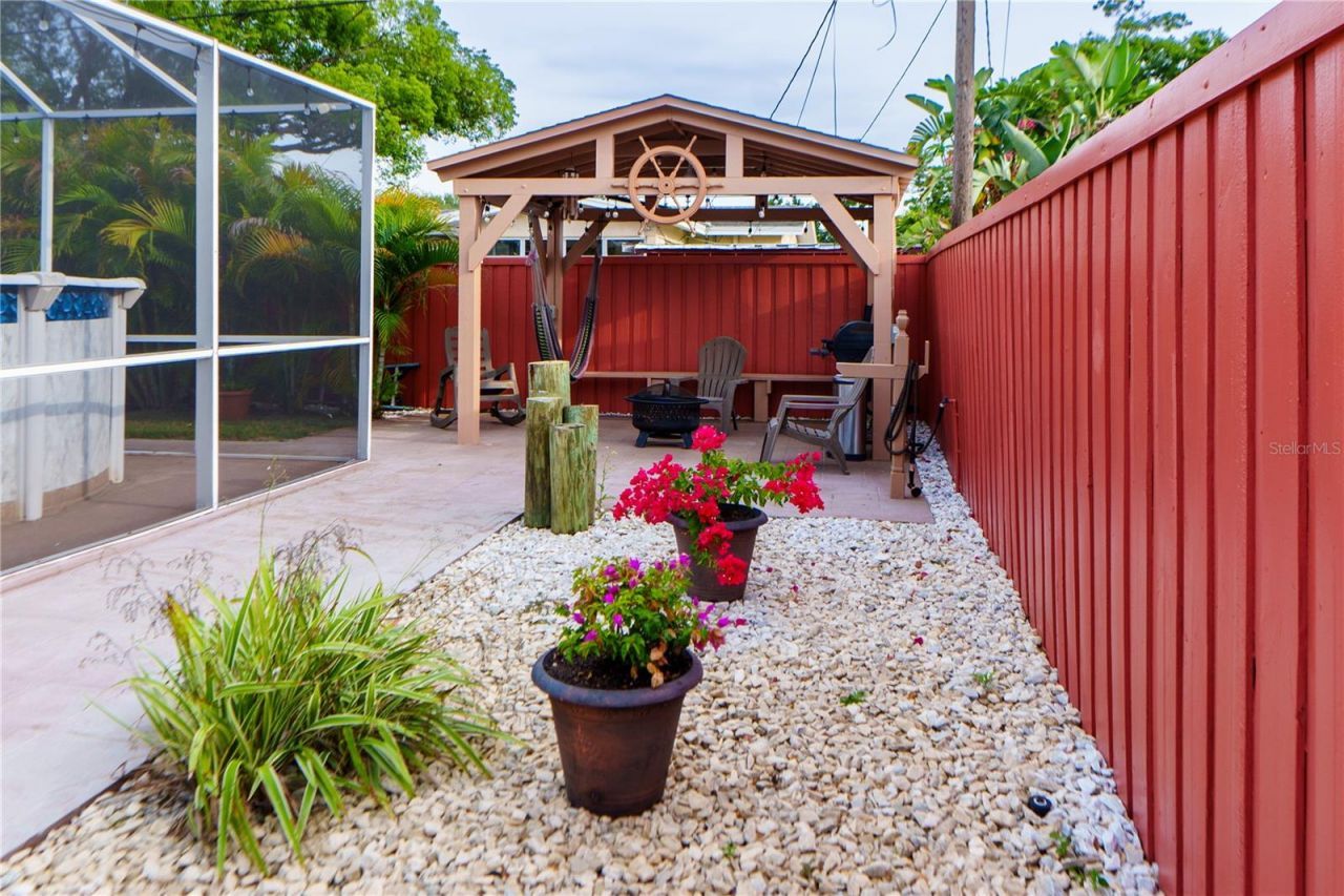 4350 37th Avenue N, Saint Petersburg, FL 33713 Photo
