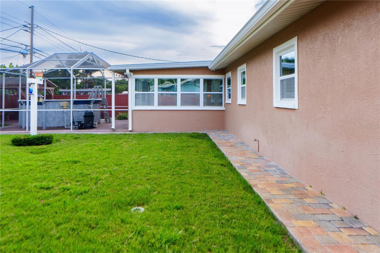 4350 37th Avenue N, Saint Petersburg, FL 33713 Photo