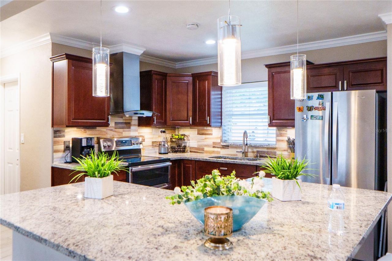 4350 37th Avenue N, Saint Petersburg, FL 33713 Photo