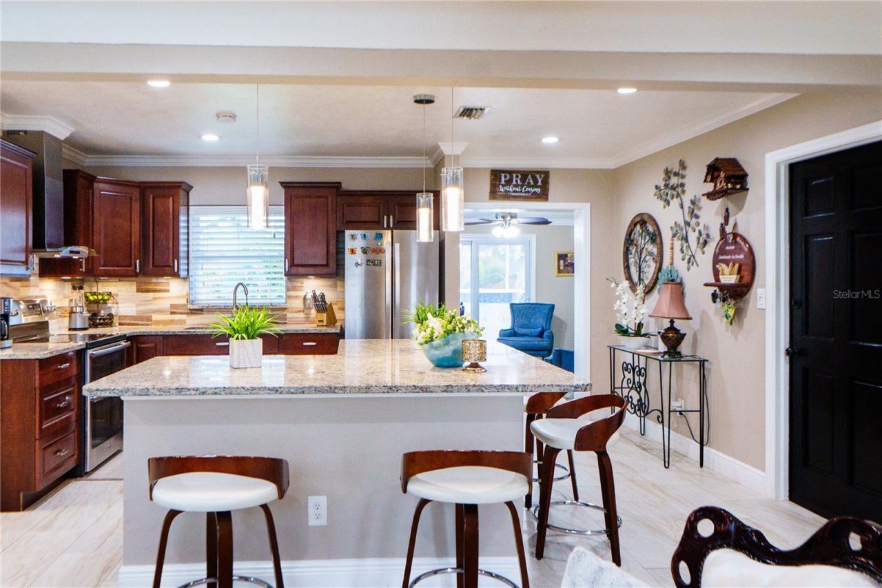 4350 37th Avenue N, Saint Petersburg, FL 33713 Photo