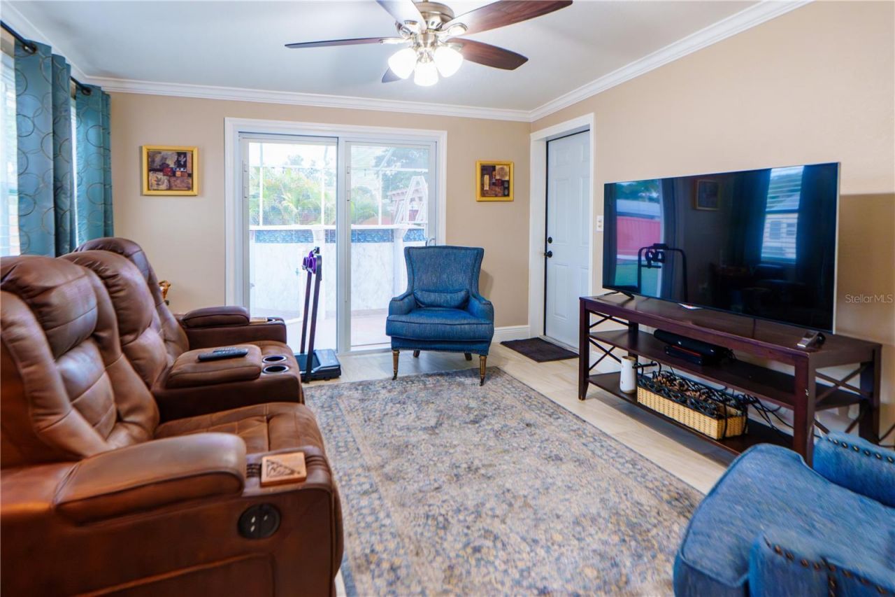 4350 37th Avenue N, Saint Petersburg, FL 33713 Photo