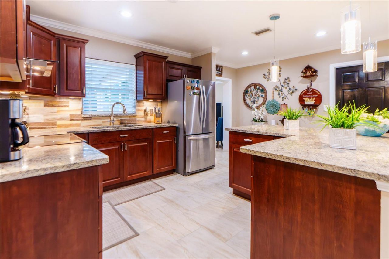 4350 37th Avenue N, Saint Petersburg, FL 33713 Photo