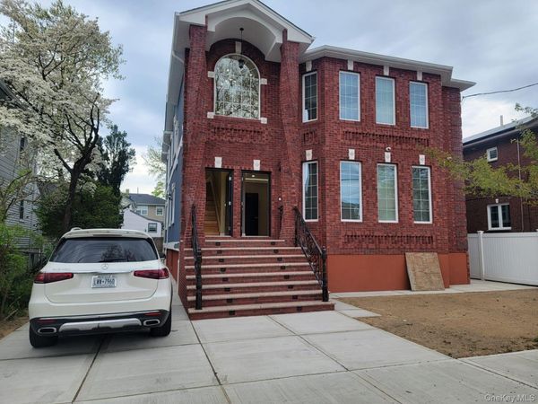 24712 139th Avenue, Rosedale, NY 11422