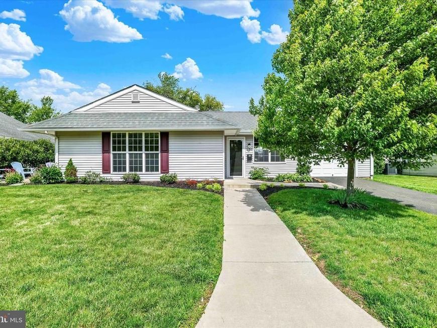 130 Winding Way, Morrisville, PA 19067 Main Photo