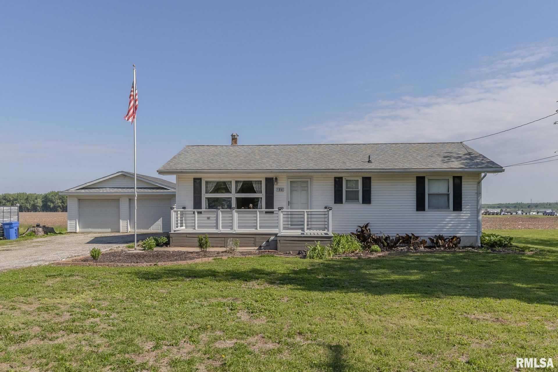 104 E Petersburg Street, Oakford, IL 62673 Main Photo
