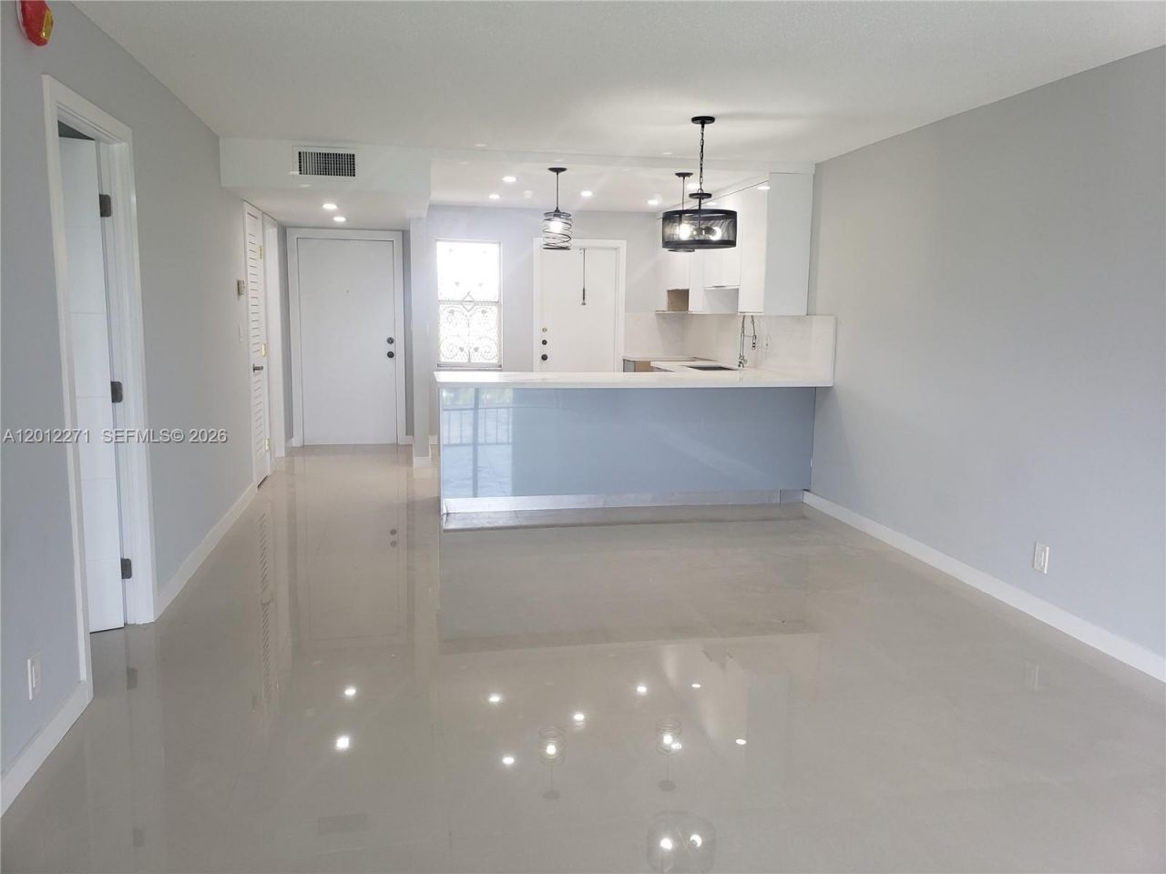4700 Washington St , Unit 404, Hollywood, FL 33021 Photo