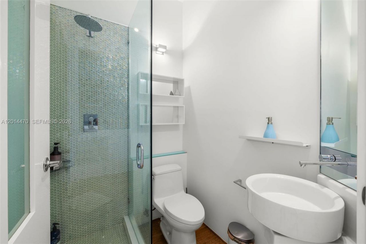 2001 Meridian Ave, Unit 404, Miami Beach, FL 33139 Photo