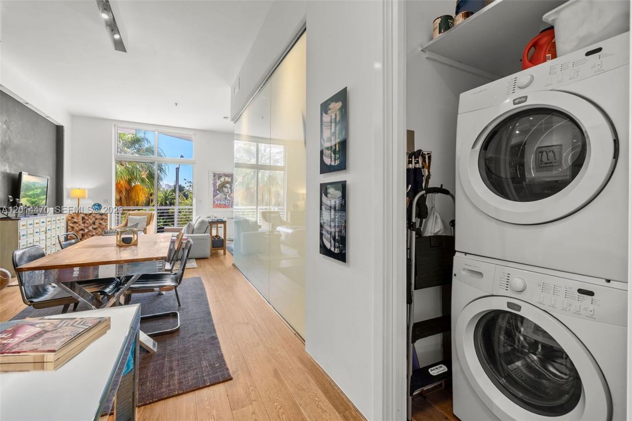 2001 Meridian Ave, Unit 404, Miami Beach, FL 33139 Photo