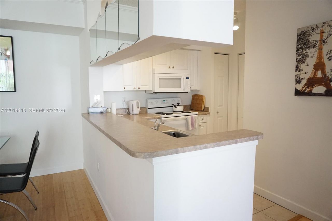 17100 N Bay Rd , Unit 1510, Sunny Isles Beach, FL 33160 Photo