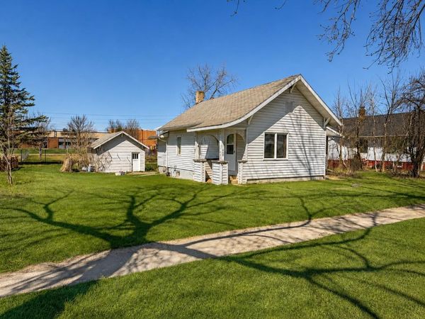 409 5th Street NE, Staples, MN 56479