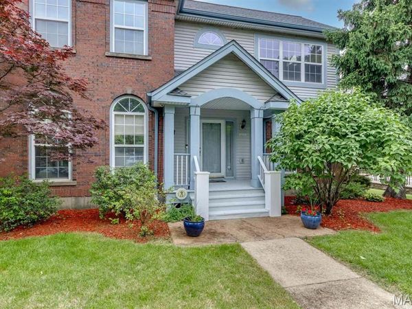 4166 Westminster Place, St Louis, MO 63108