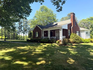 302 Halifax Street, Phenix, VA 23959