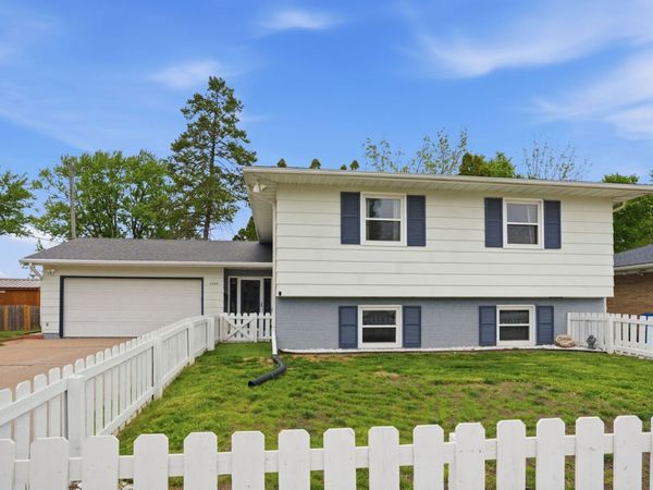 1344 Northlawn Road, Davenport, IA 52804
